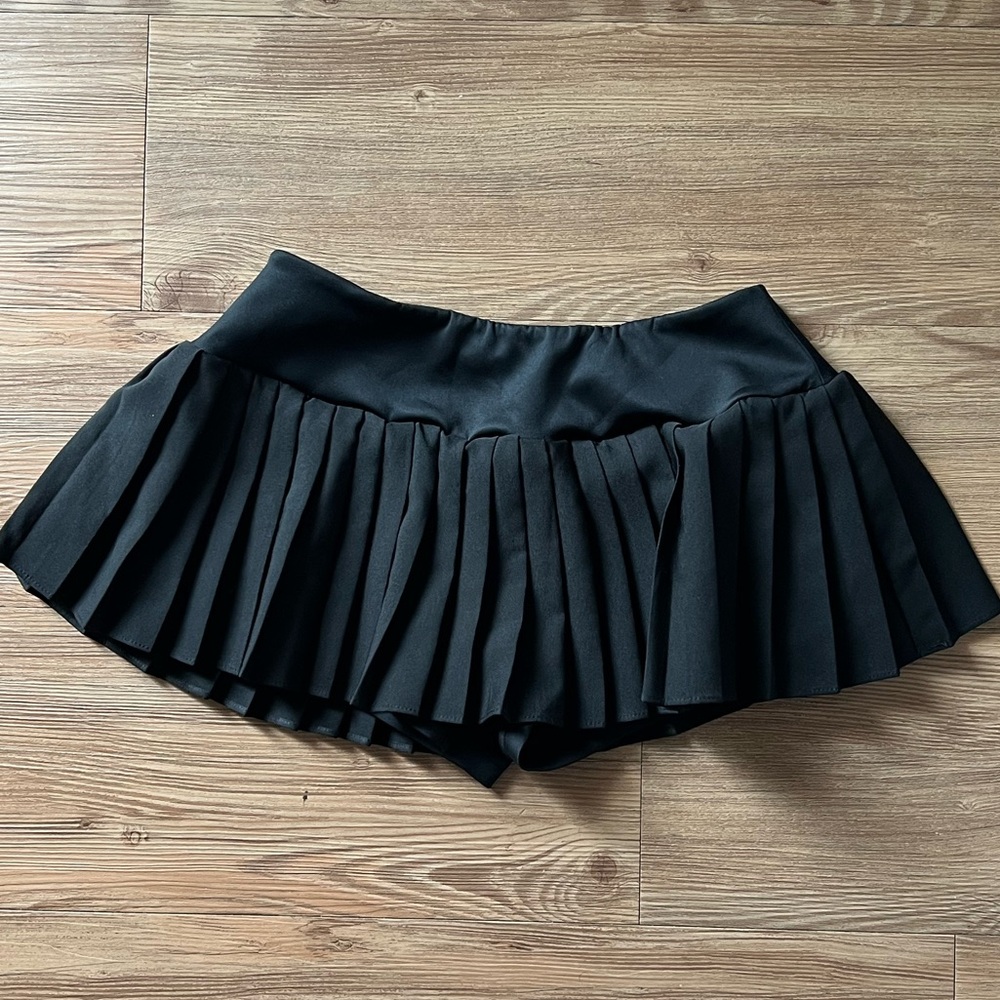 Jayda Wayda Waydamin Black Mini Skirt Size Small